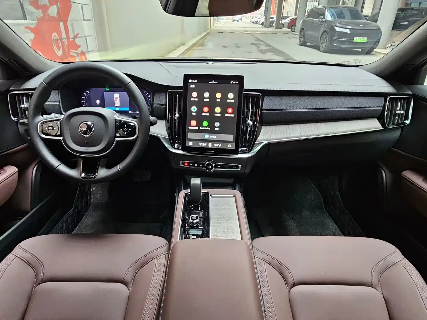 Фото 8 - Volvo S90