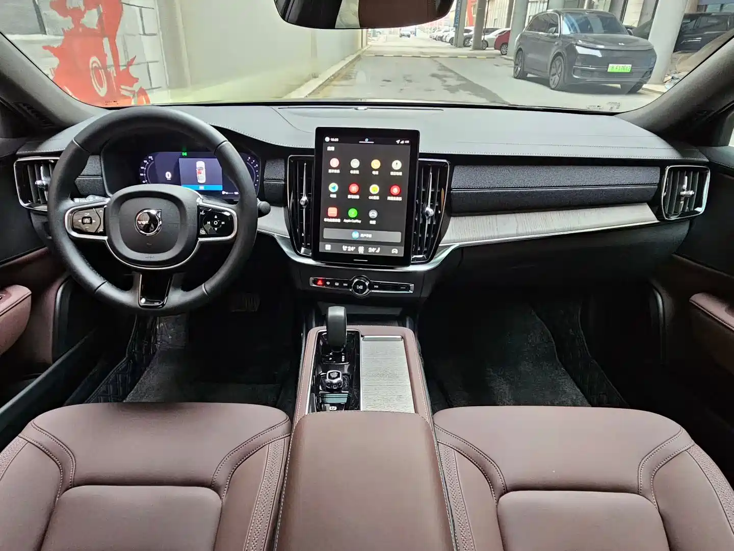 Photo 8 - Volvo S90