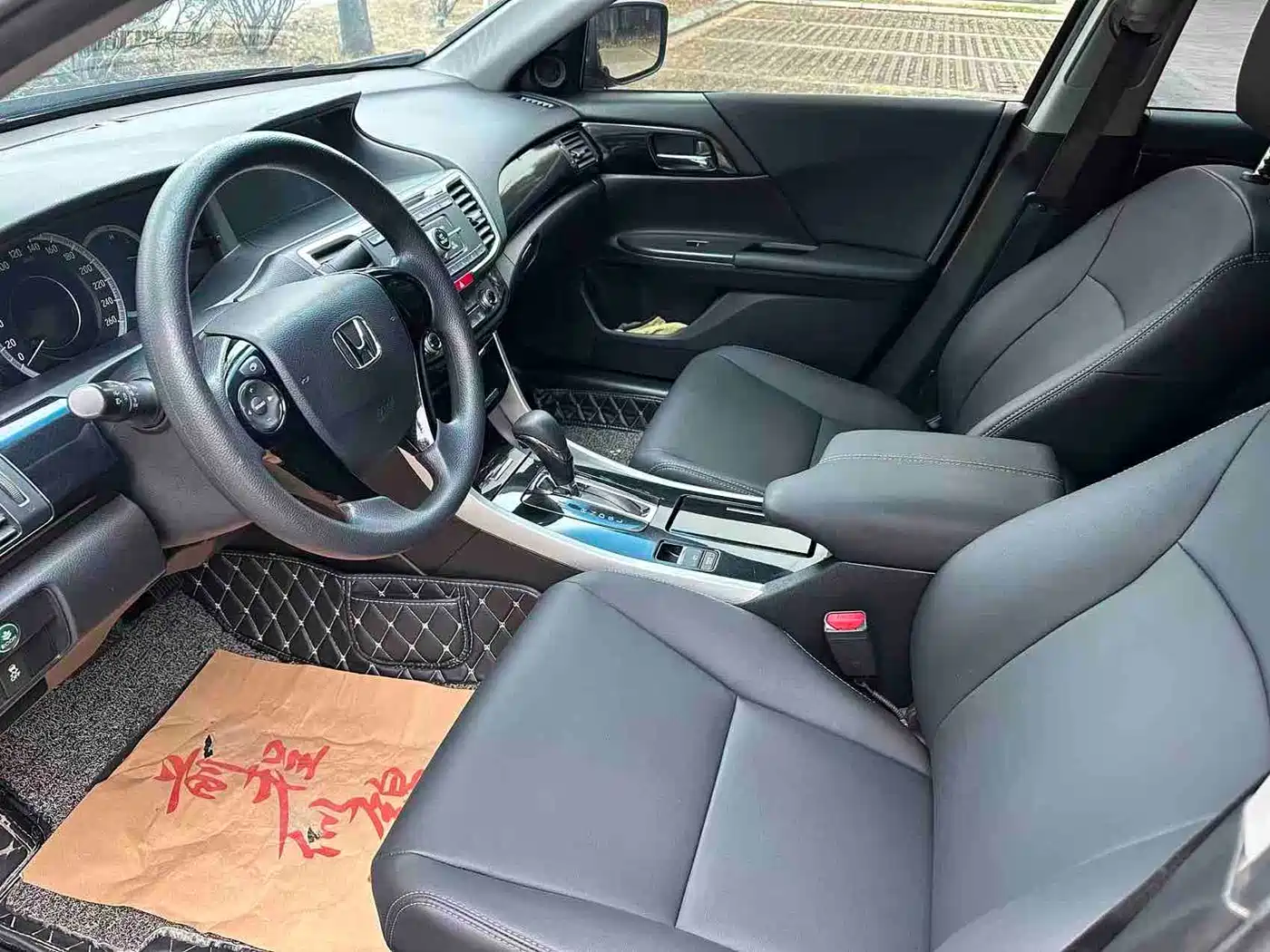 Honda Accord 2016 2.0L Comfort Edition фото 13