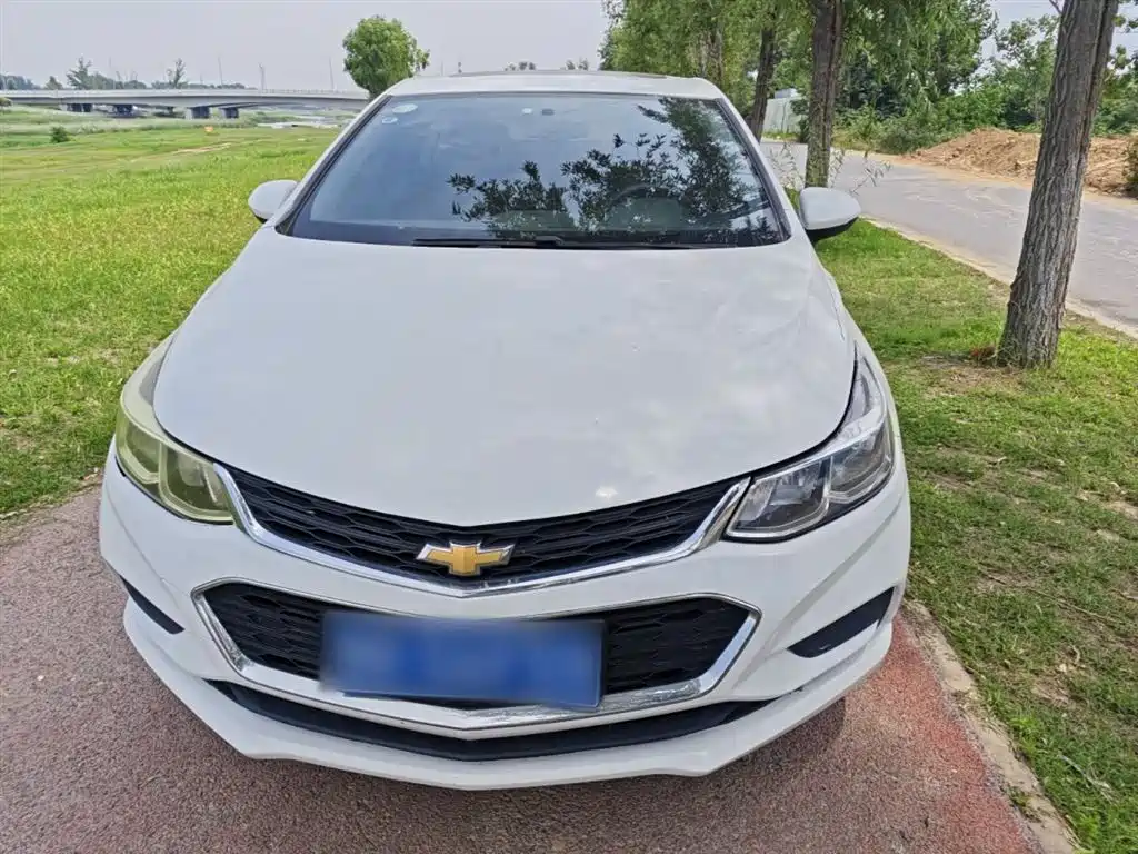 Chevrolet Cruze 2018 320 Automatic Pioneer Sunroof Edition фото 3