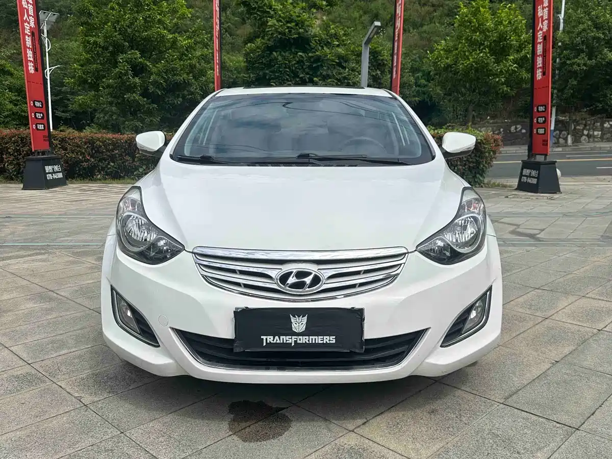Hyundai Langdong 2013 1.6L Automatic Leading фото 3