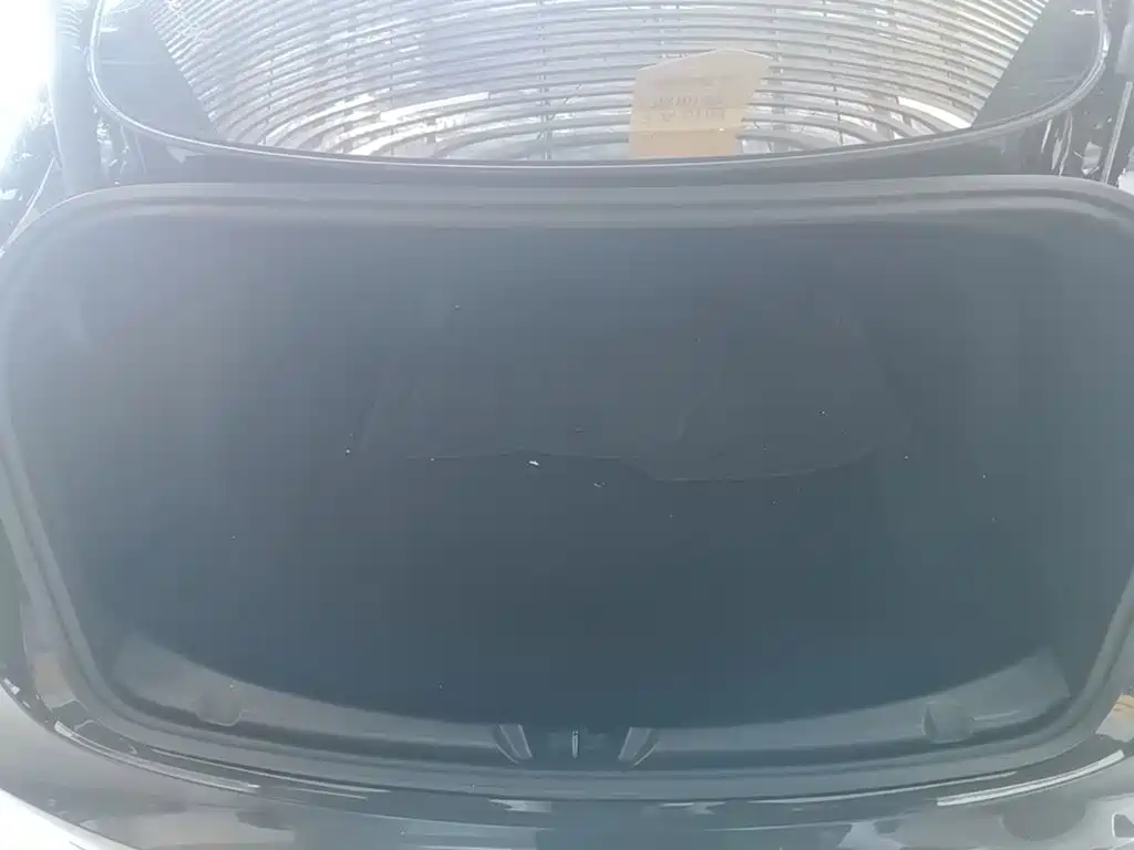 Фото 19 - Tesla Model 3