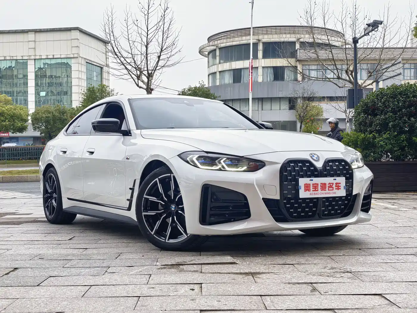 BMW 4 Series 2023 425i Gran Coupe M Sport Shadowline Package фото 3