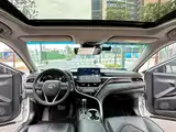 Фото 13 - Toyota Camry