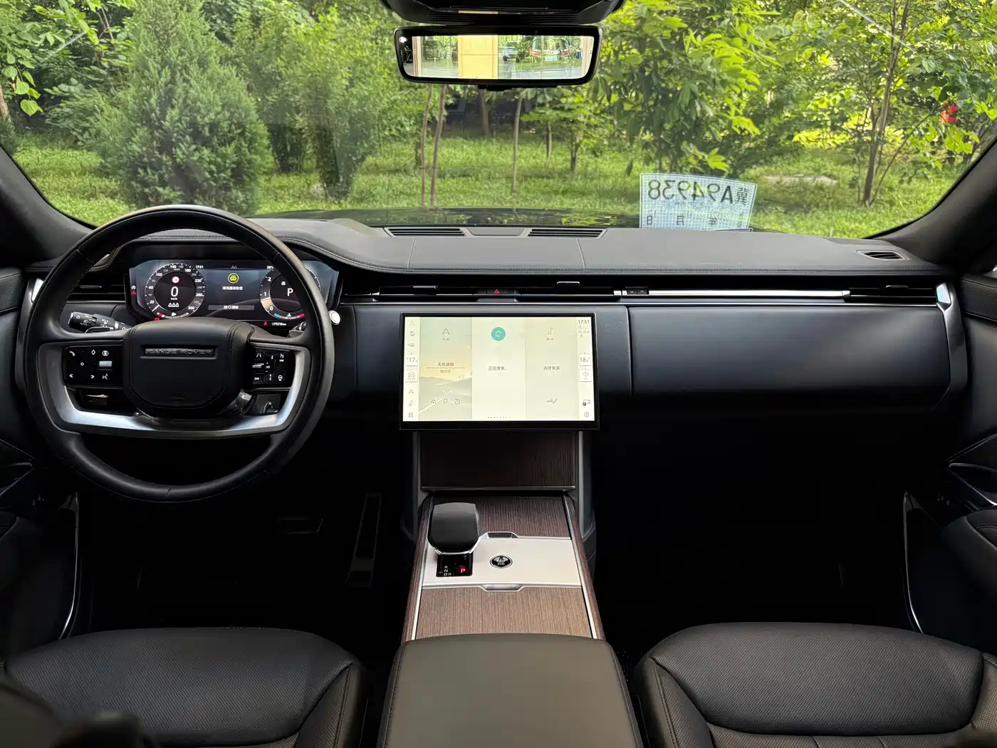 Land Rover Range Rover 2024 3.0 L6 400PS Genesis Extended фото 14