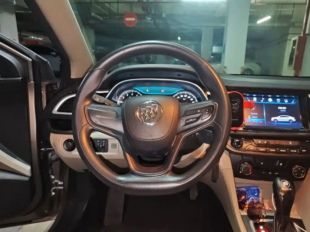 Buick Excelle 2015 15N Automatic Elite фото 3