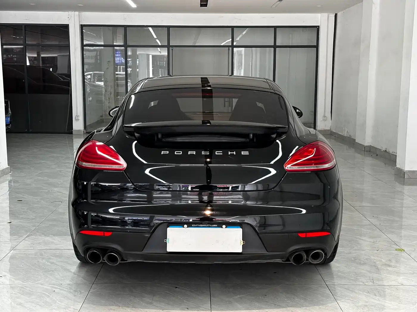 Фото 5 - Porsche Panamera