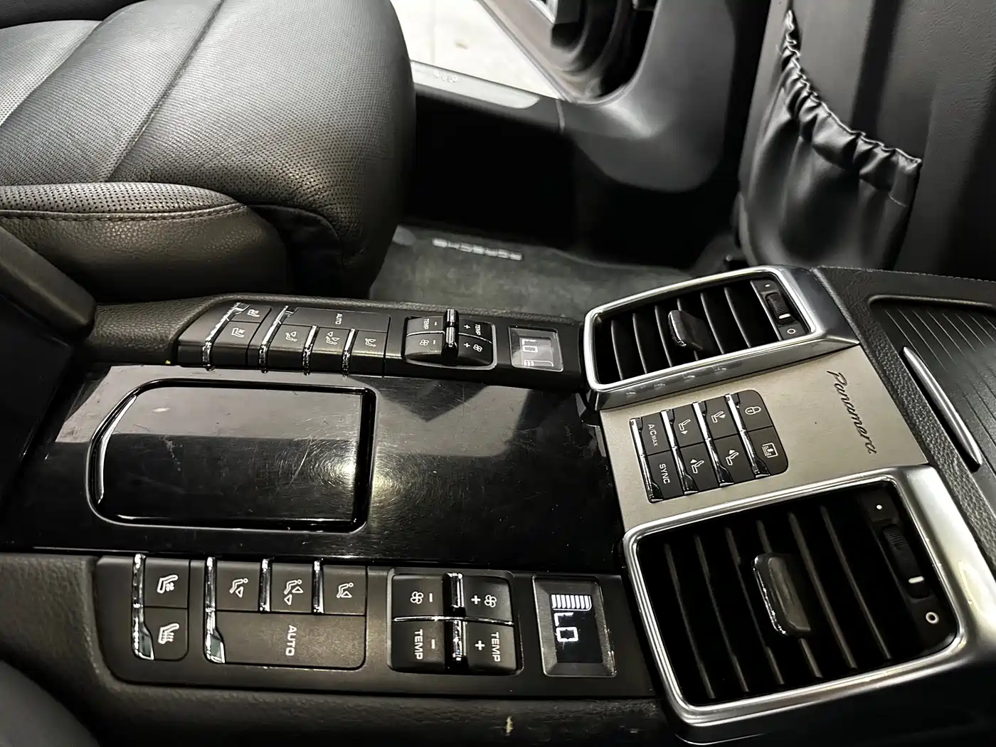 Фото 17 - Porsche Panamera