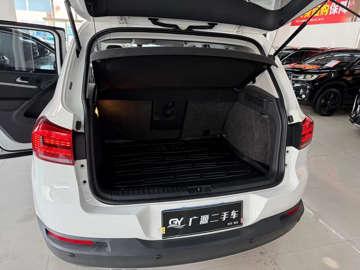 Volkswagen Tiguan 2016 Model 300TSI Automatic 2WD Luxury Edition фото 16