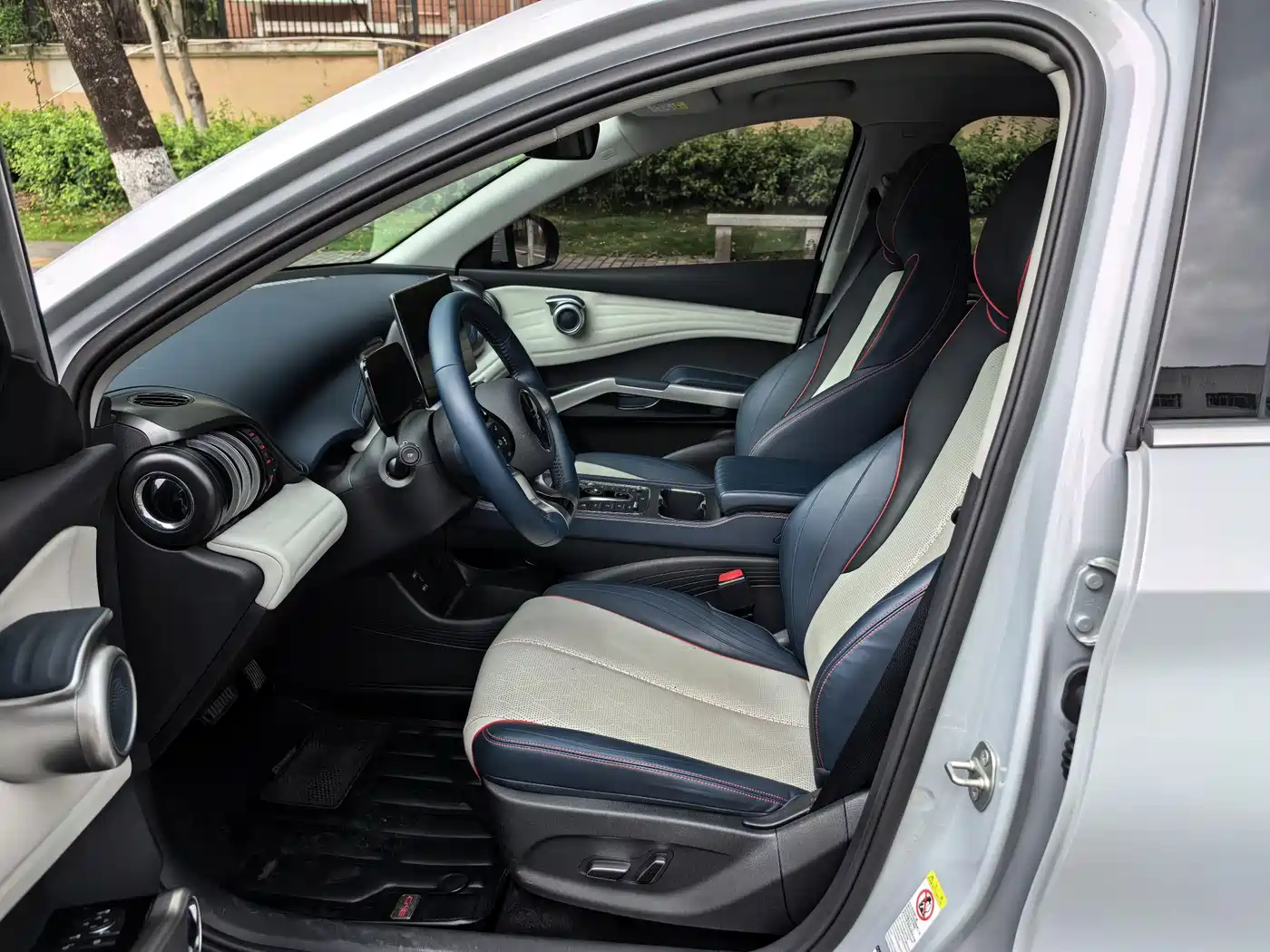 BYD Yuan PLUS 2022 430KM Premium фото 8
