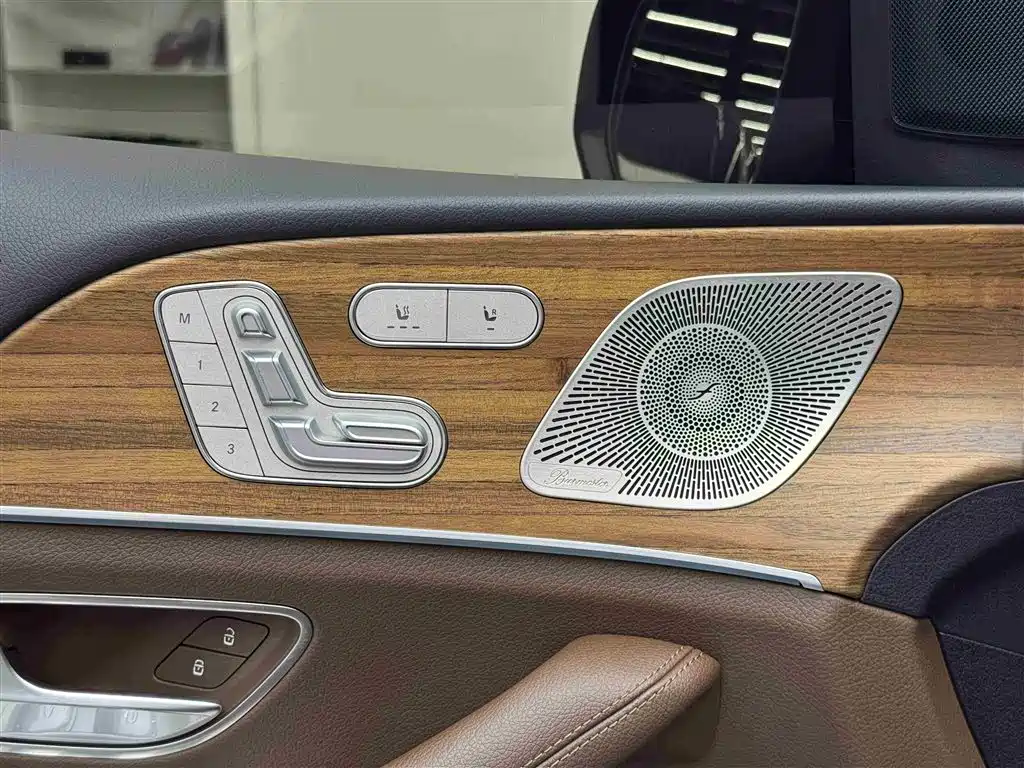 Mercedes-Benz GLE 2024 GLE 450 4MATIC Fashion фото 16