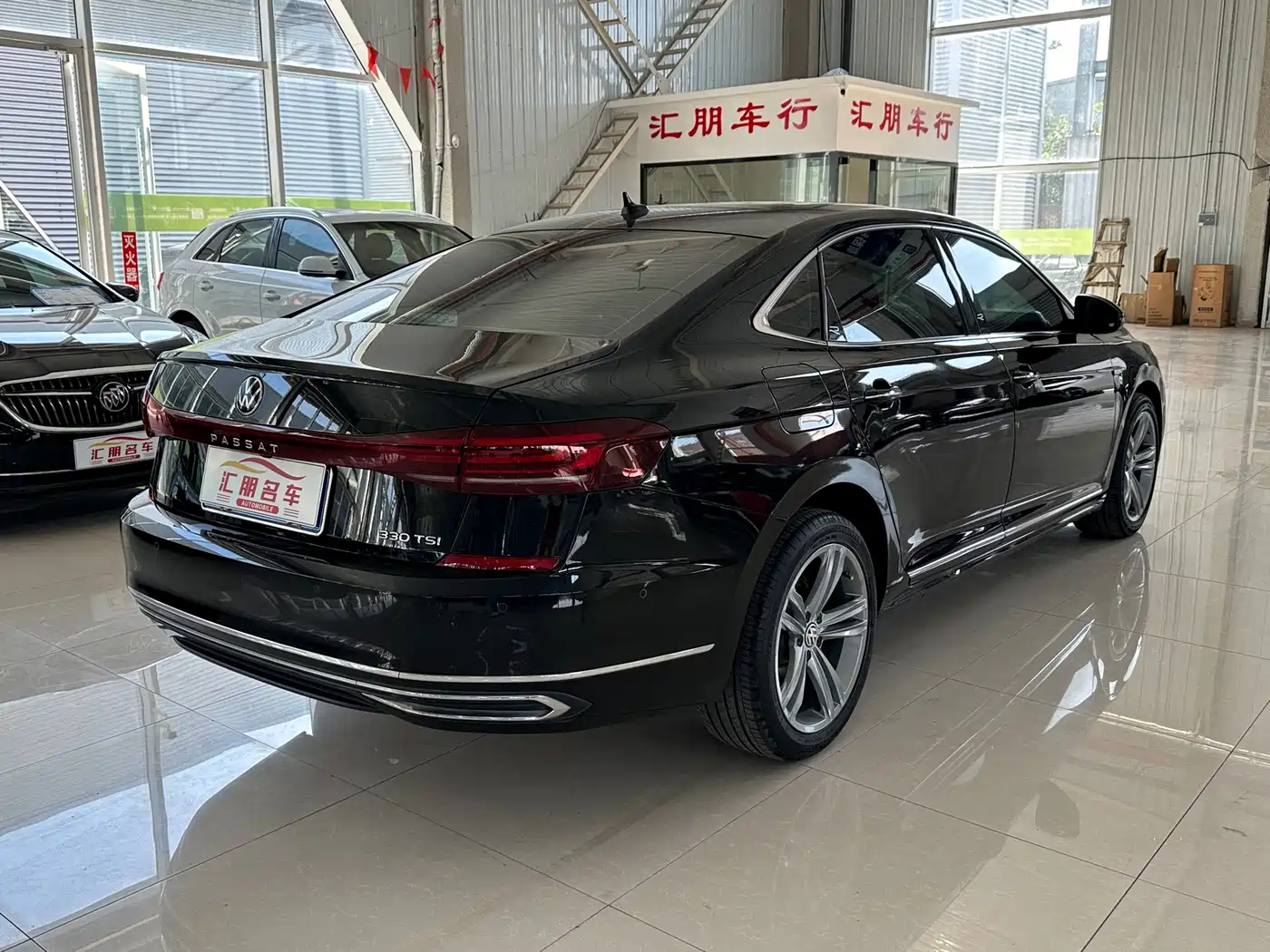 Фото 9 - Volkswagen Passat