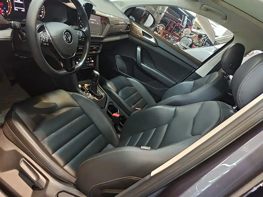 VOLKSWAGEN TUYUE