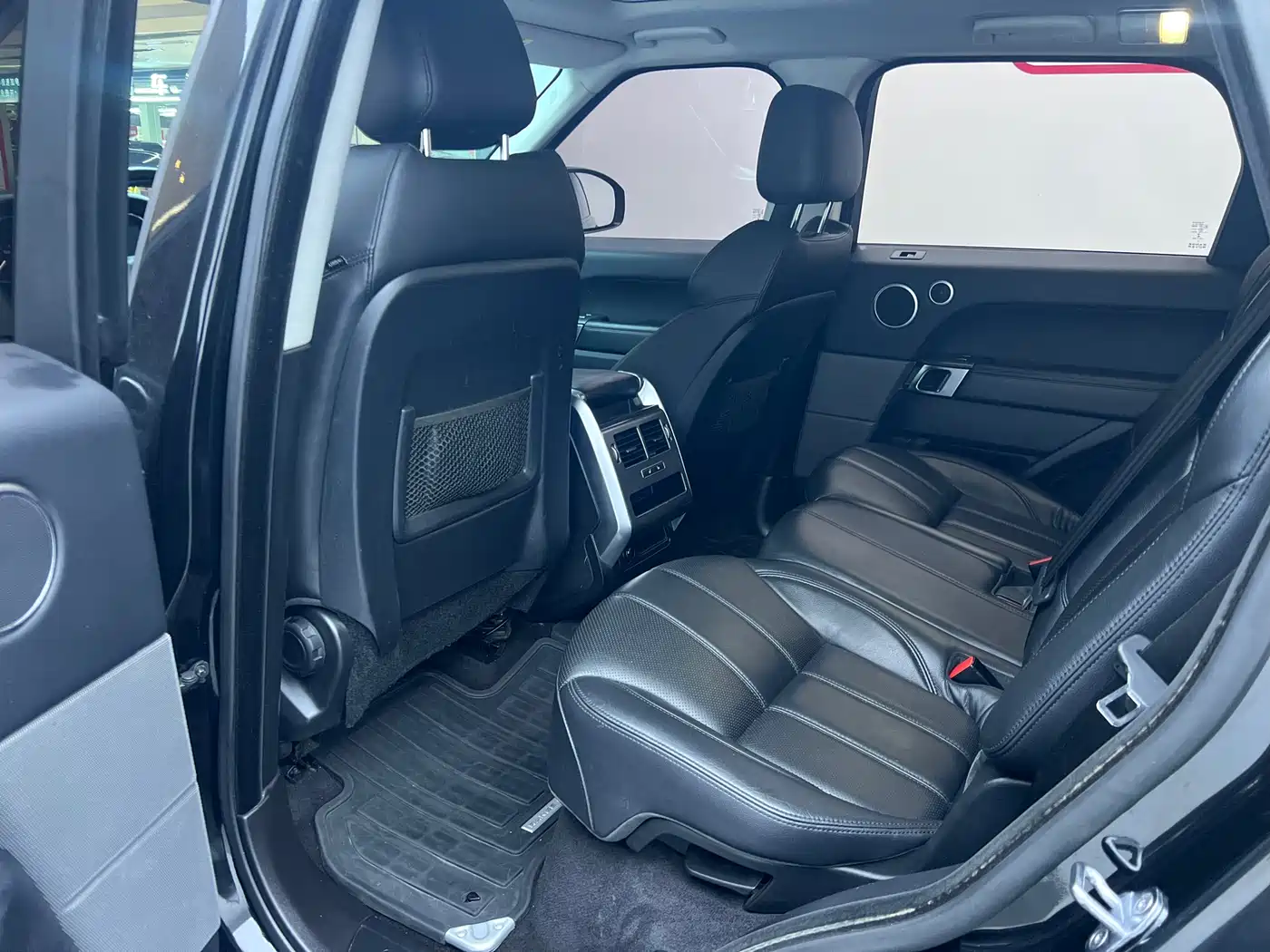 Land Rover Range Rover Sport 2016 3.0 SDV6 HSE фото 8