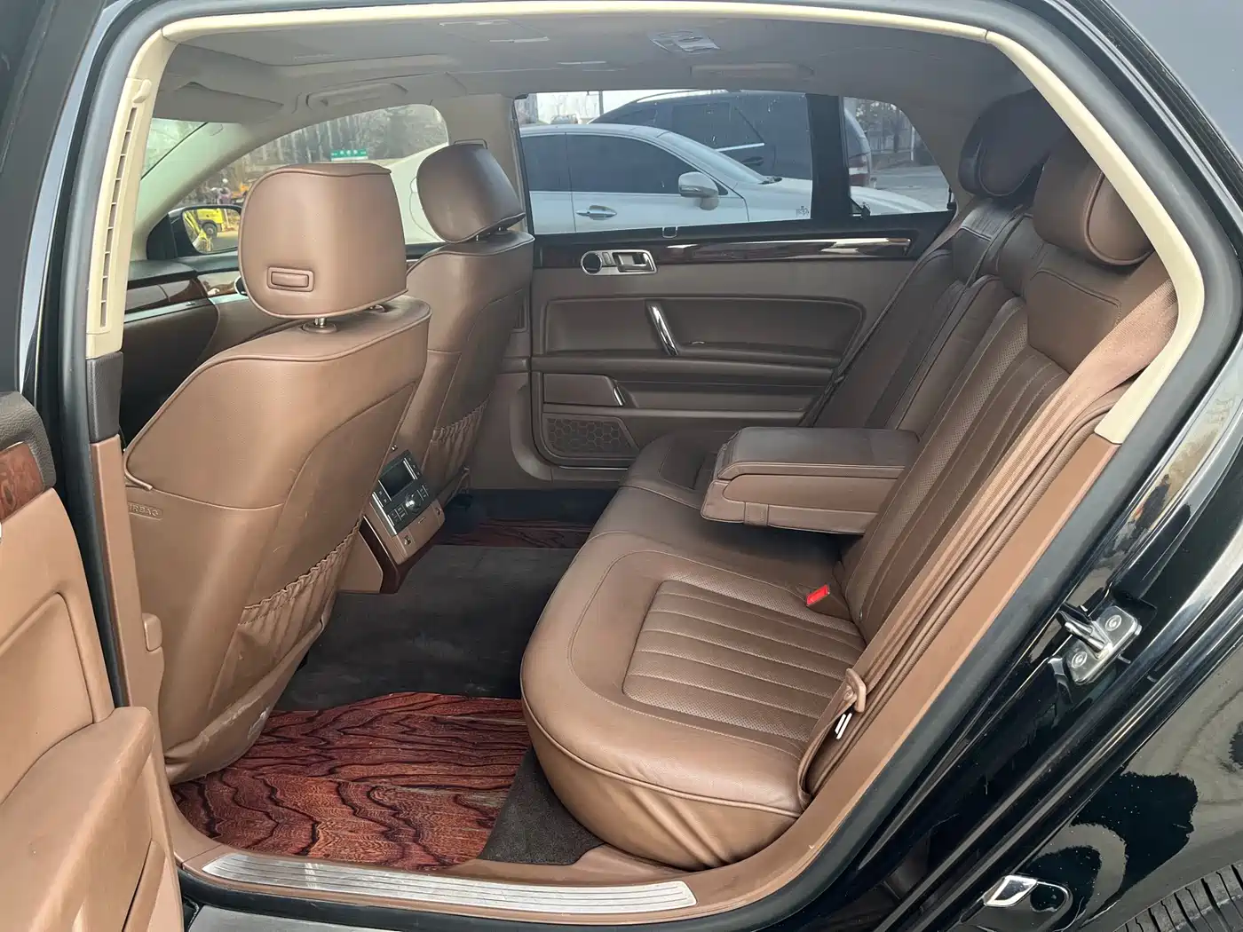 Volkswagen Phaeton 2012 3.0L Executive фото 6