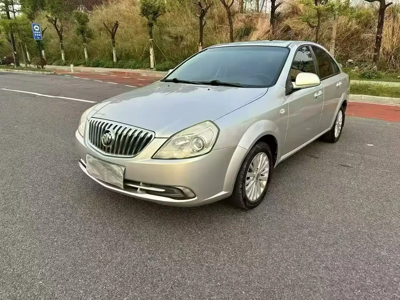 Photo 1 - Buick Excelle