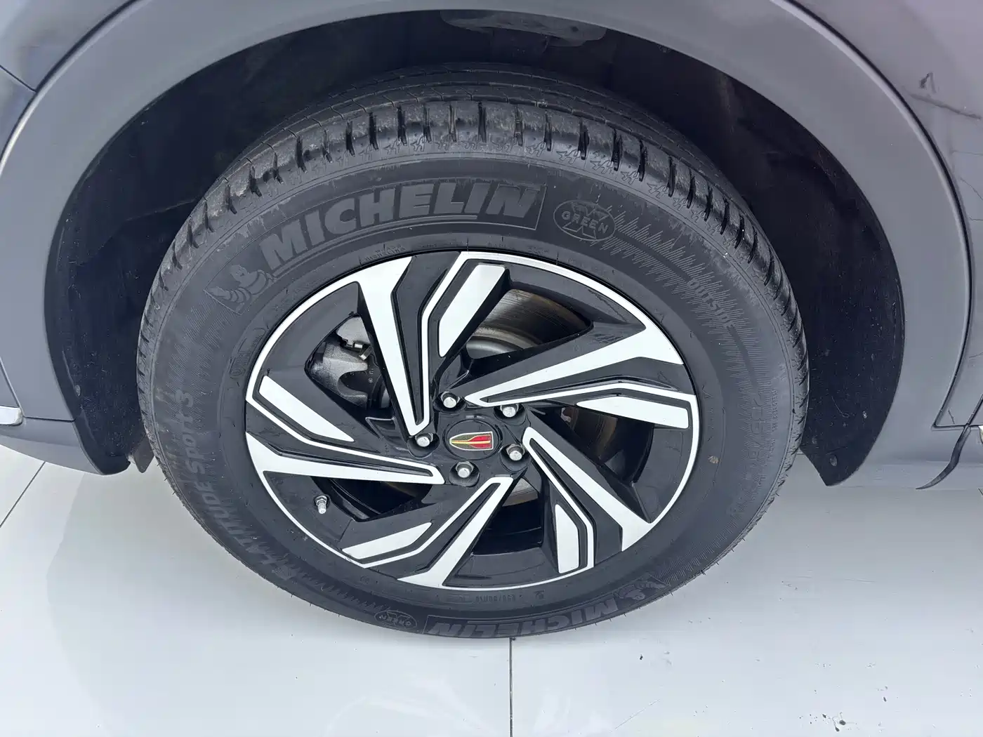 Hongqi HS5 2022 2.0T Smart Connect Premium Edition фото 11
