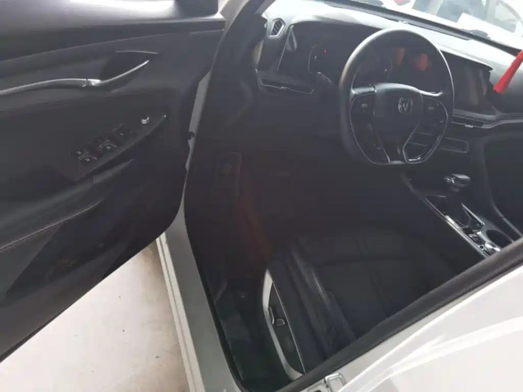 Фото 16 - Changan CS75 PLUS