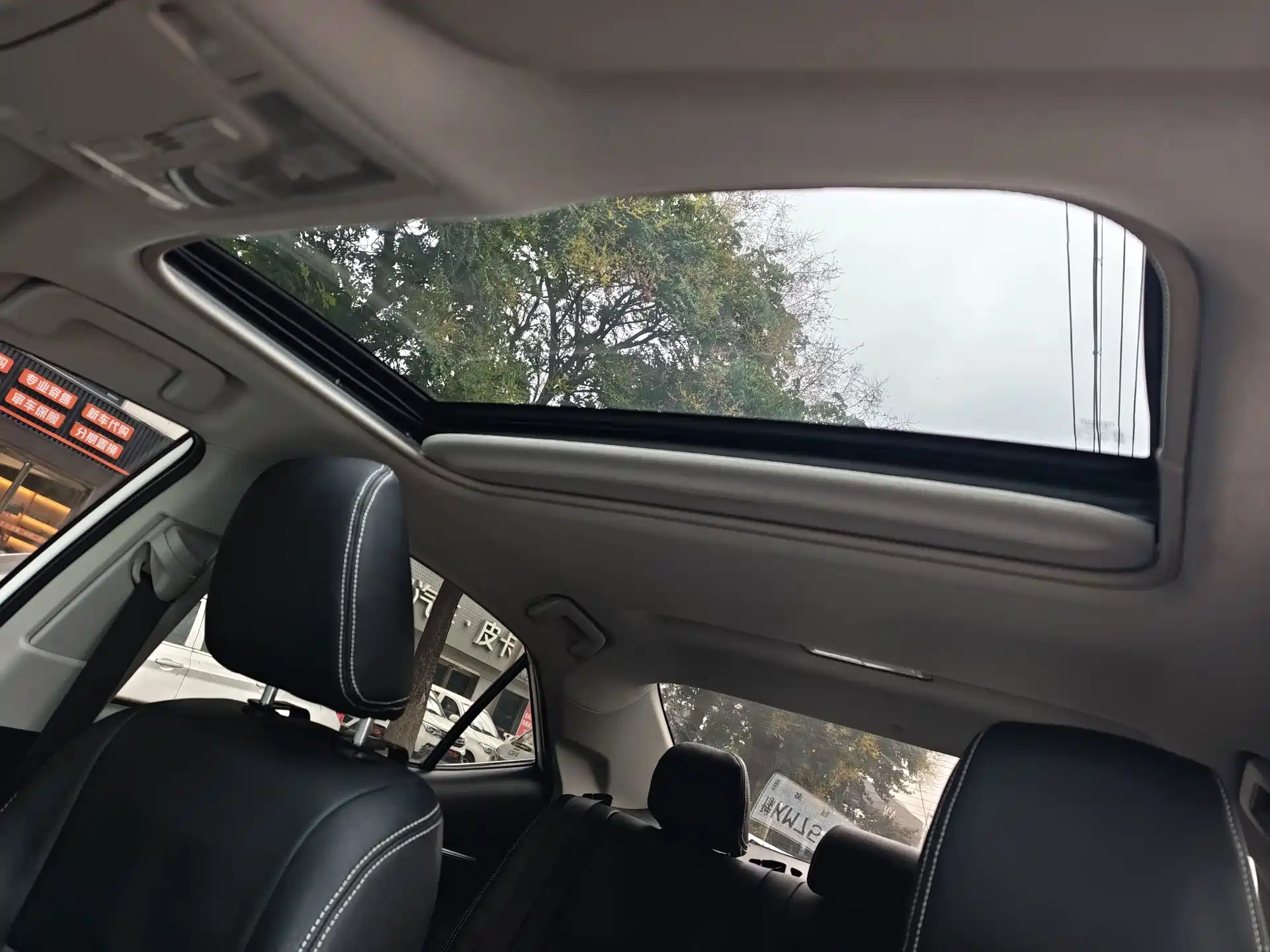 Photo 12 - Toyota Corolla