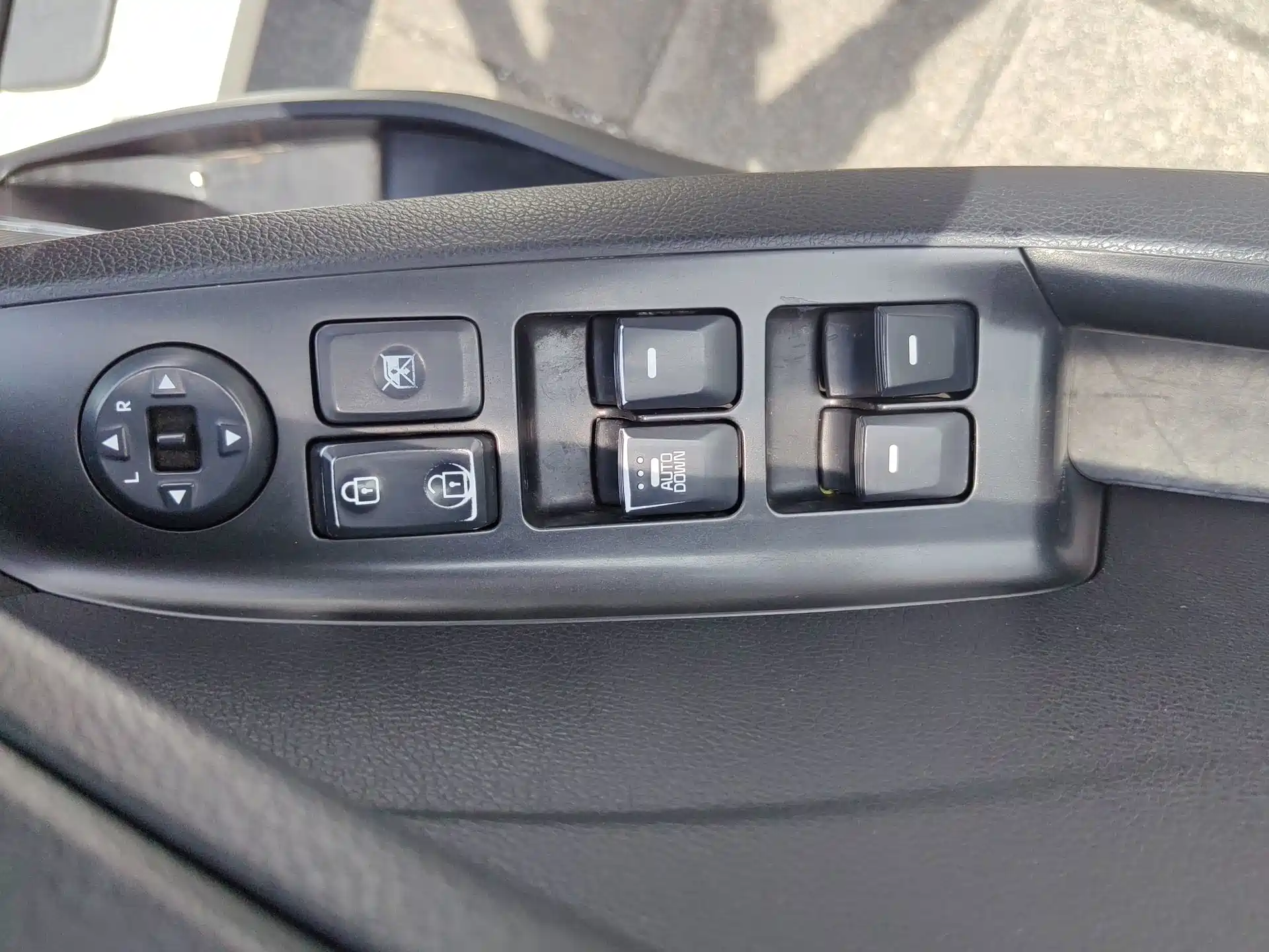 Photo 17 - Kia K3