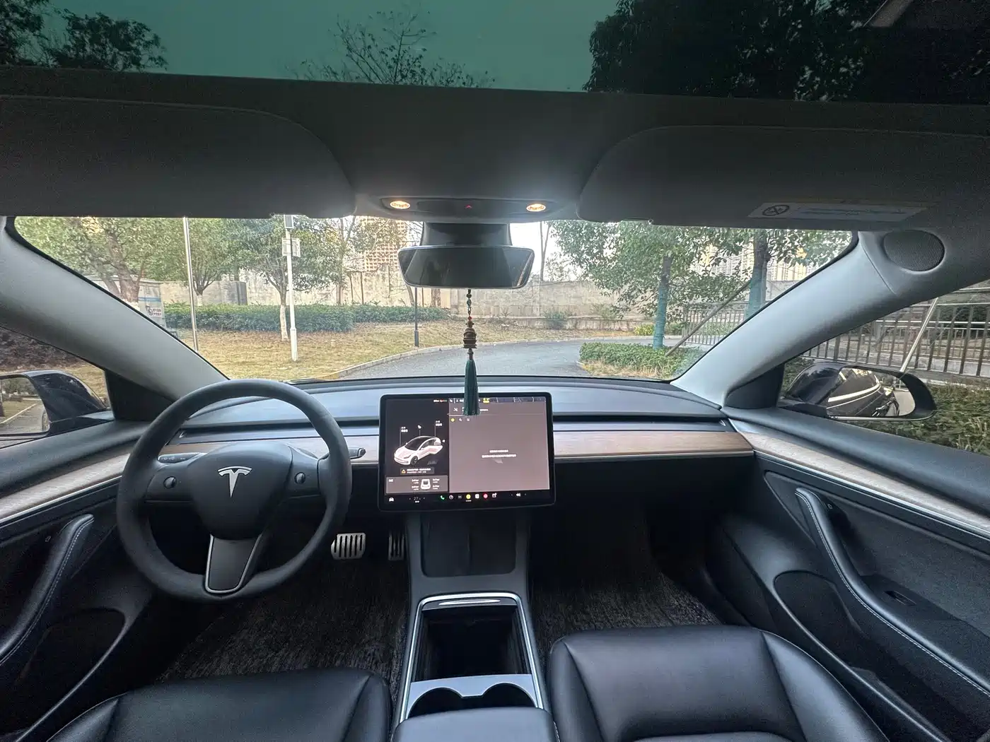Фото 9 - Tesla Model 3