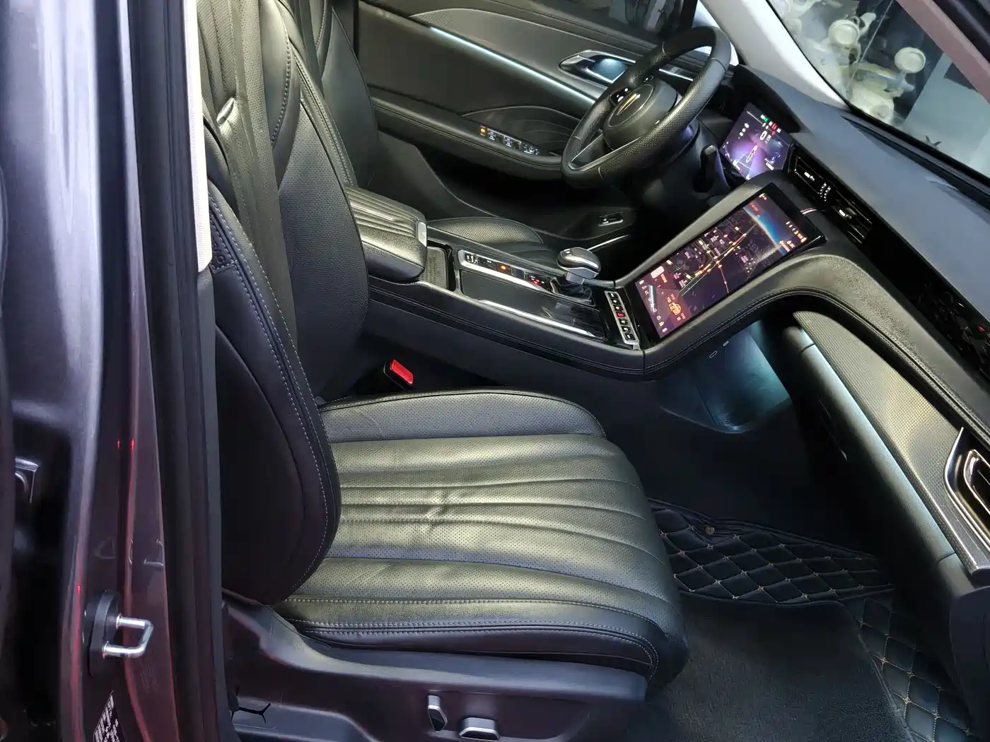 Hongqi H5 2023 2.0T Auto Smart Connect Flag Comfort фото 11