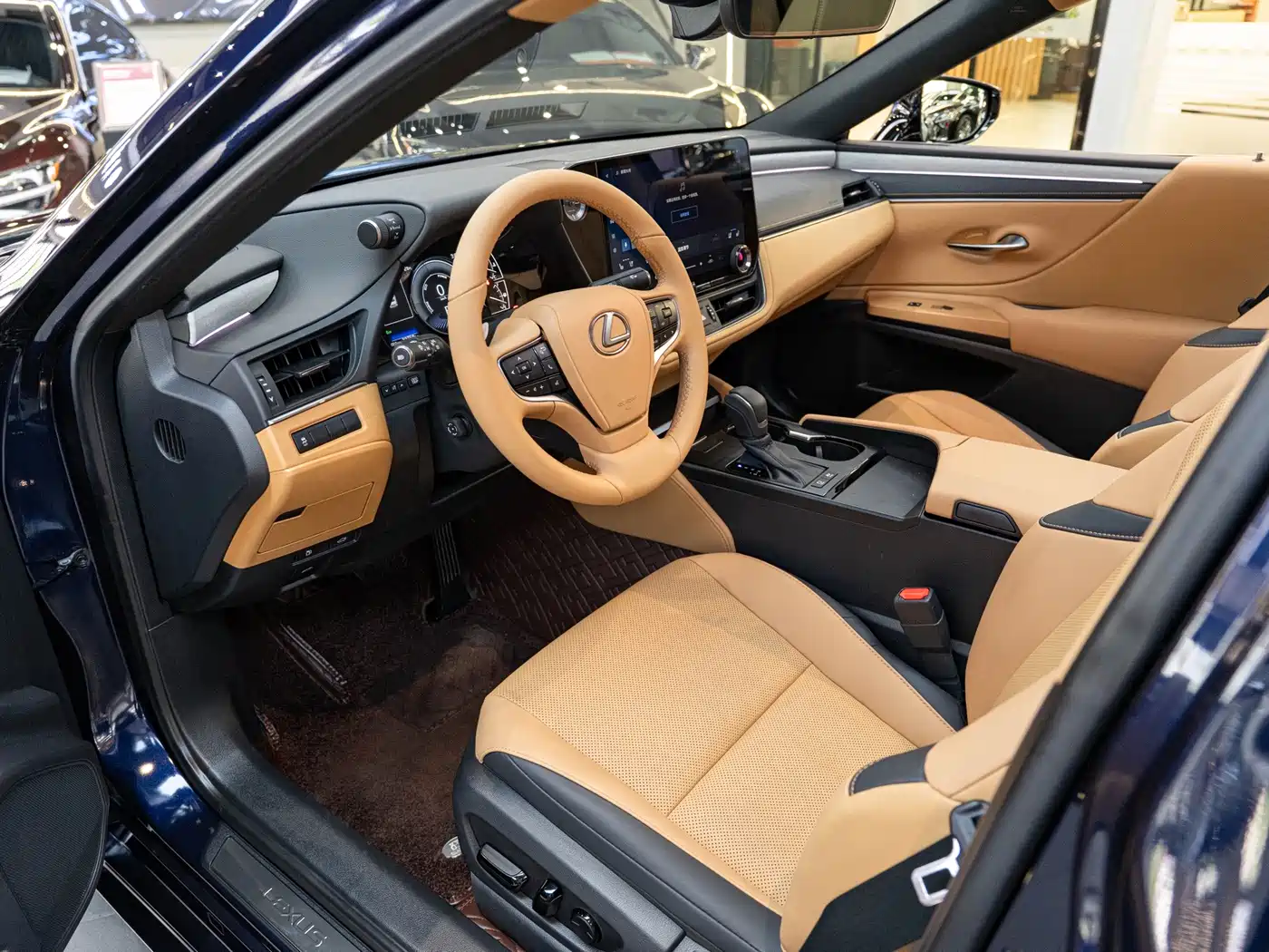 Lexus ES 2025 2025 300h Ultimate Edition