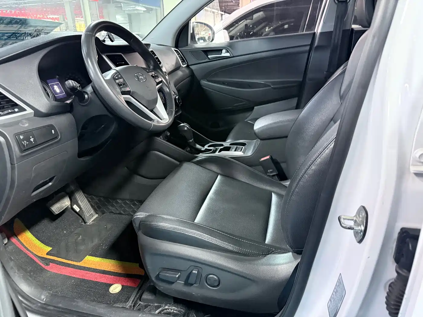 Hyundai Tucson 2018 1.6T DCT 2WD 15th Anniversary Special Edition фото 9