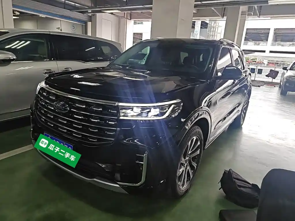 Photo 1 - Ford Explorer