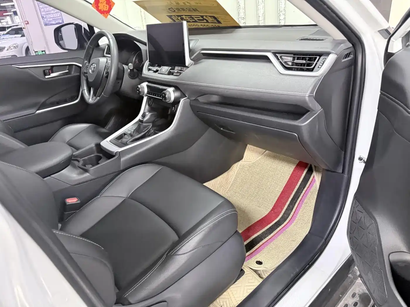Toyota Wildlander 2021 2.0L CVT 4WD Luxury Edition фото 21