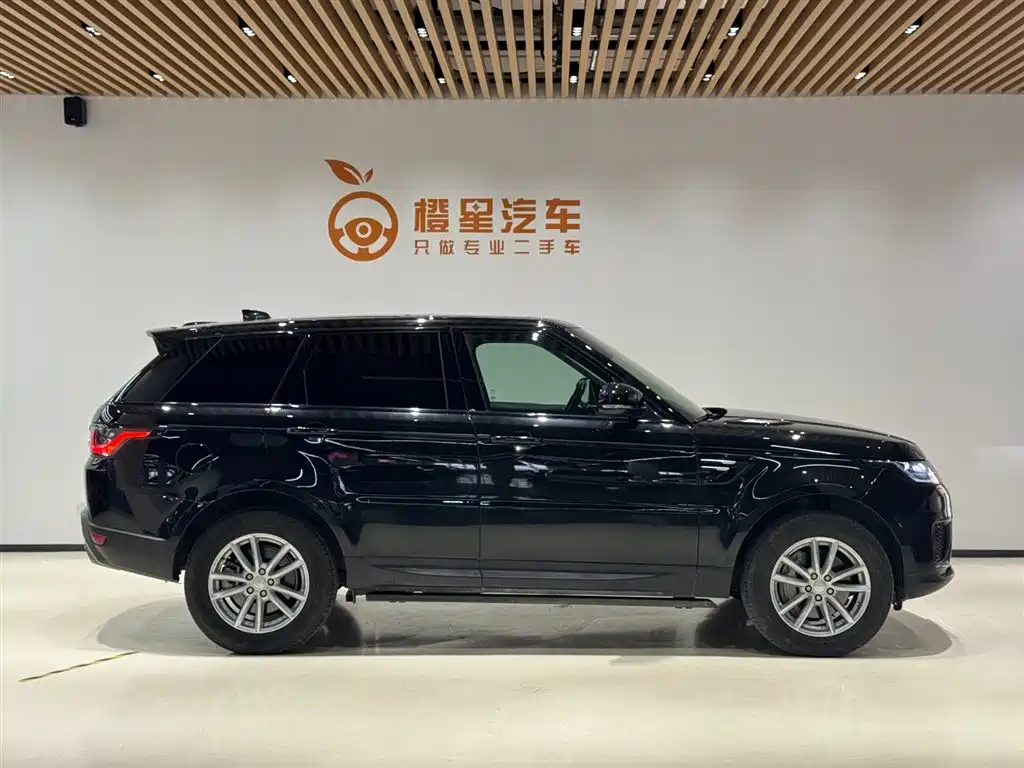 Land Rover Range Rover Sport 2019 3.0 SC V6 Special Edition фото 3
