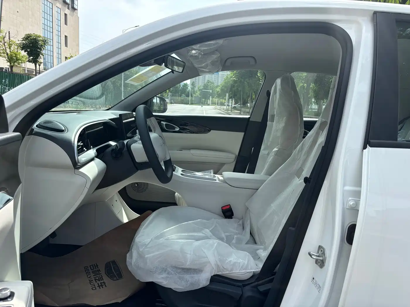 Geely Galaxy Starry Wish 2026 Edition 310km Youth Version фото 6