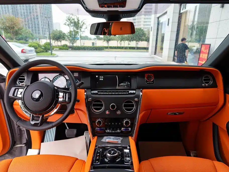 Rolls-Royce Cullinan 2024 2024 4-Seater