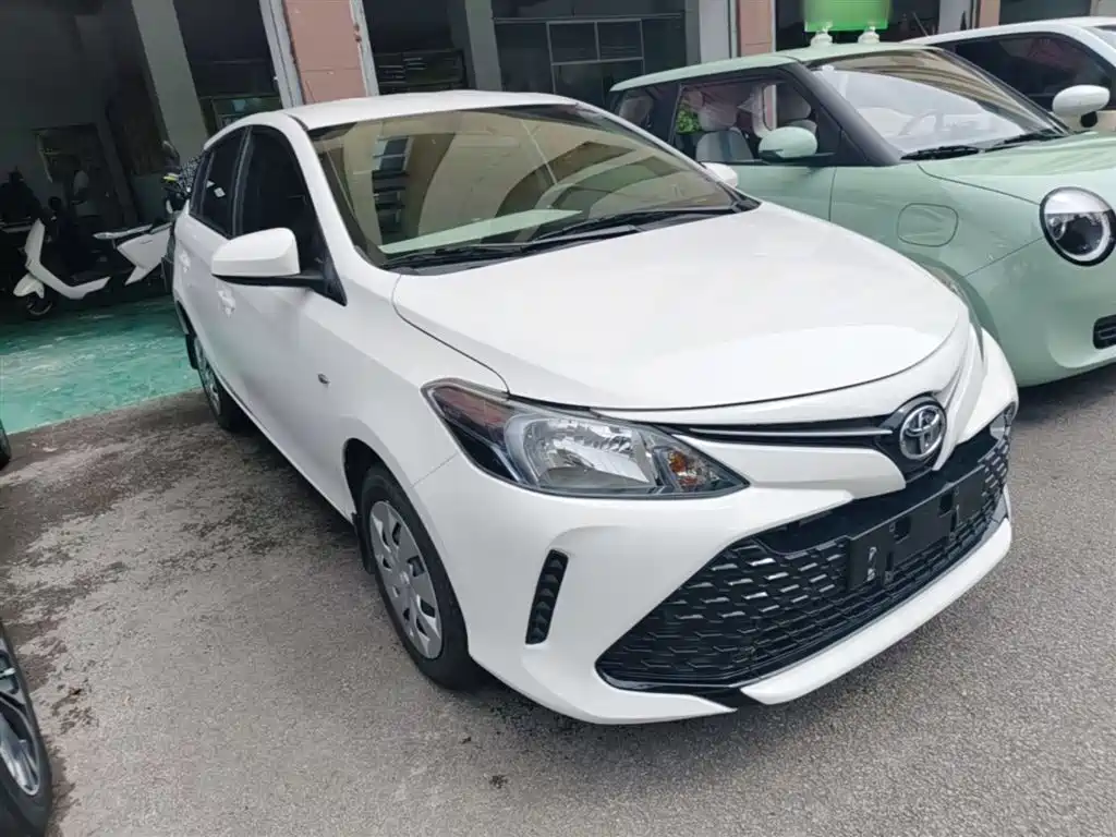 Toyota Vios FS 2017 1.5L CVT Fengchi Edition фото 4