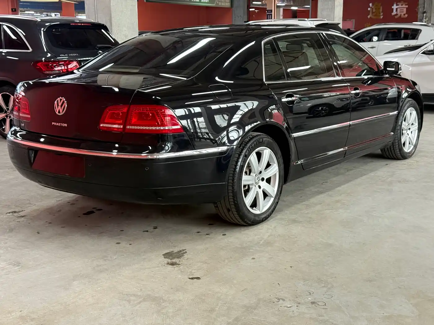 Volkswagen Phaeton 2012 3.0L Executive фото 34
