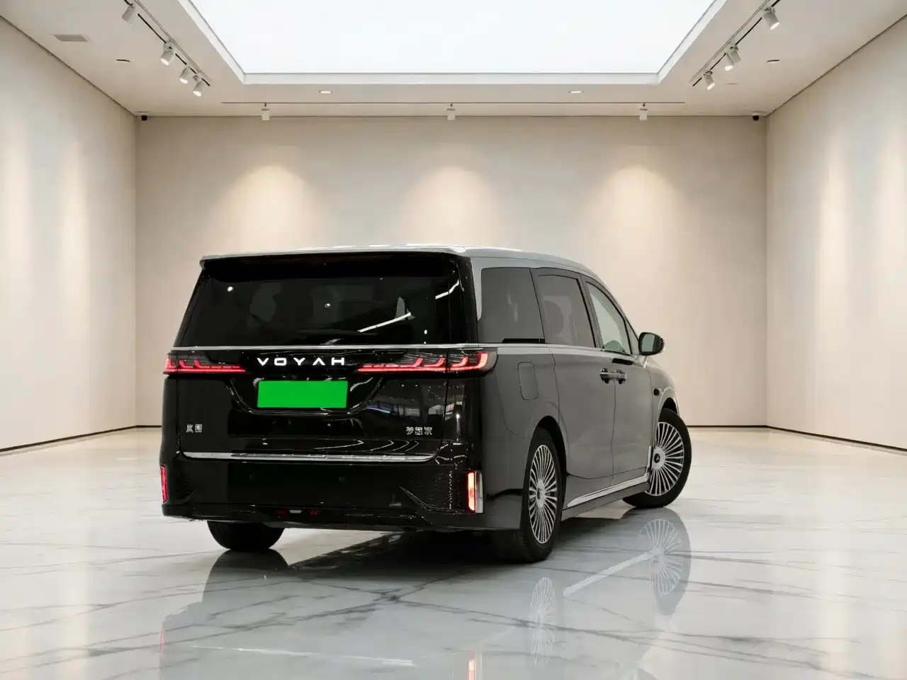 Voyah Auto Voyah Dreamer 2025 PHEV AWD Flagship Qian Kun Edition фото 13