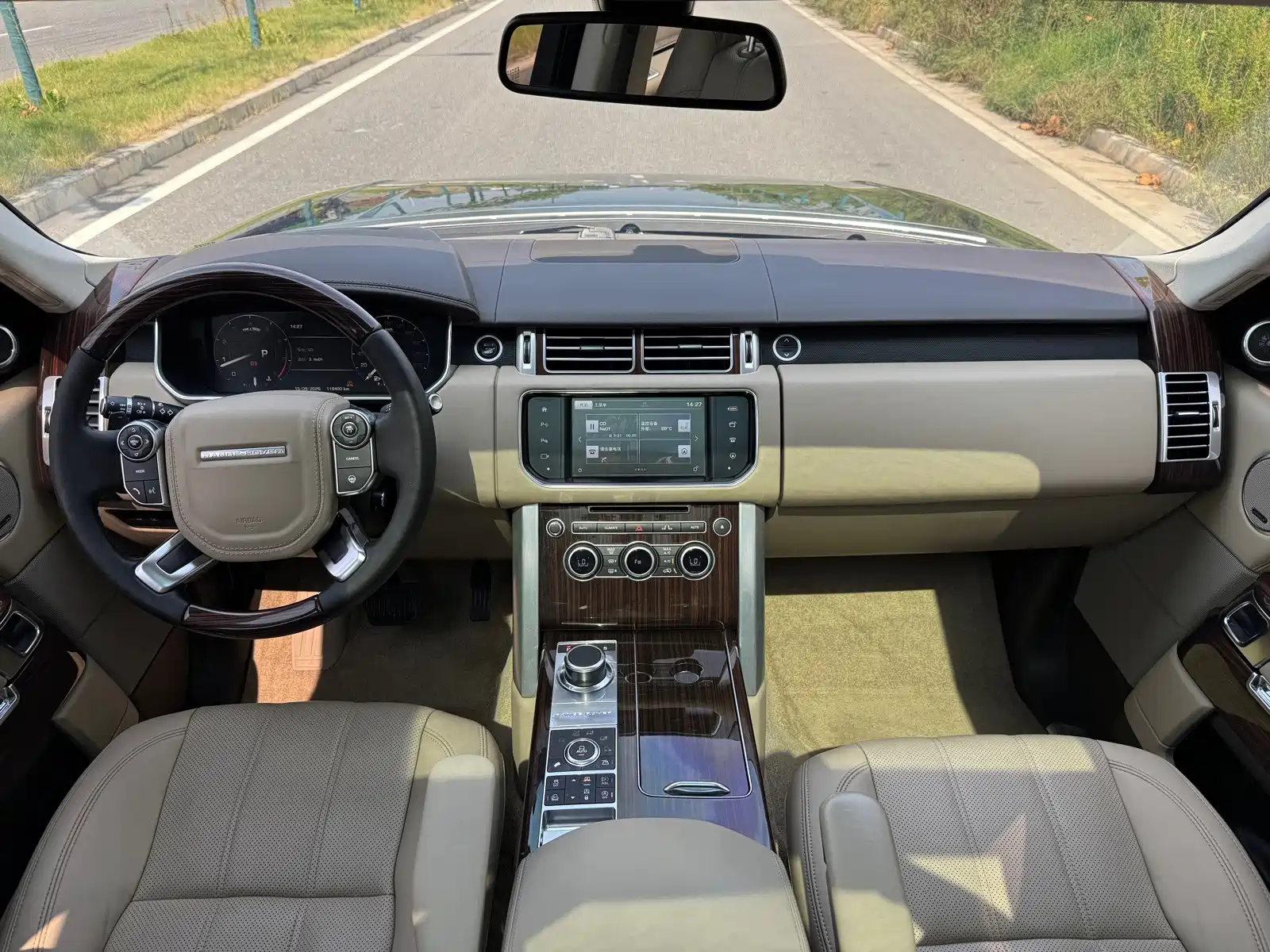 Фото 11 - Land Rover Range Rover
