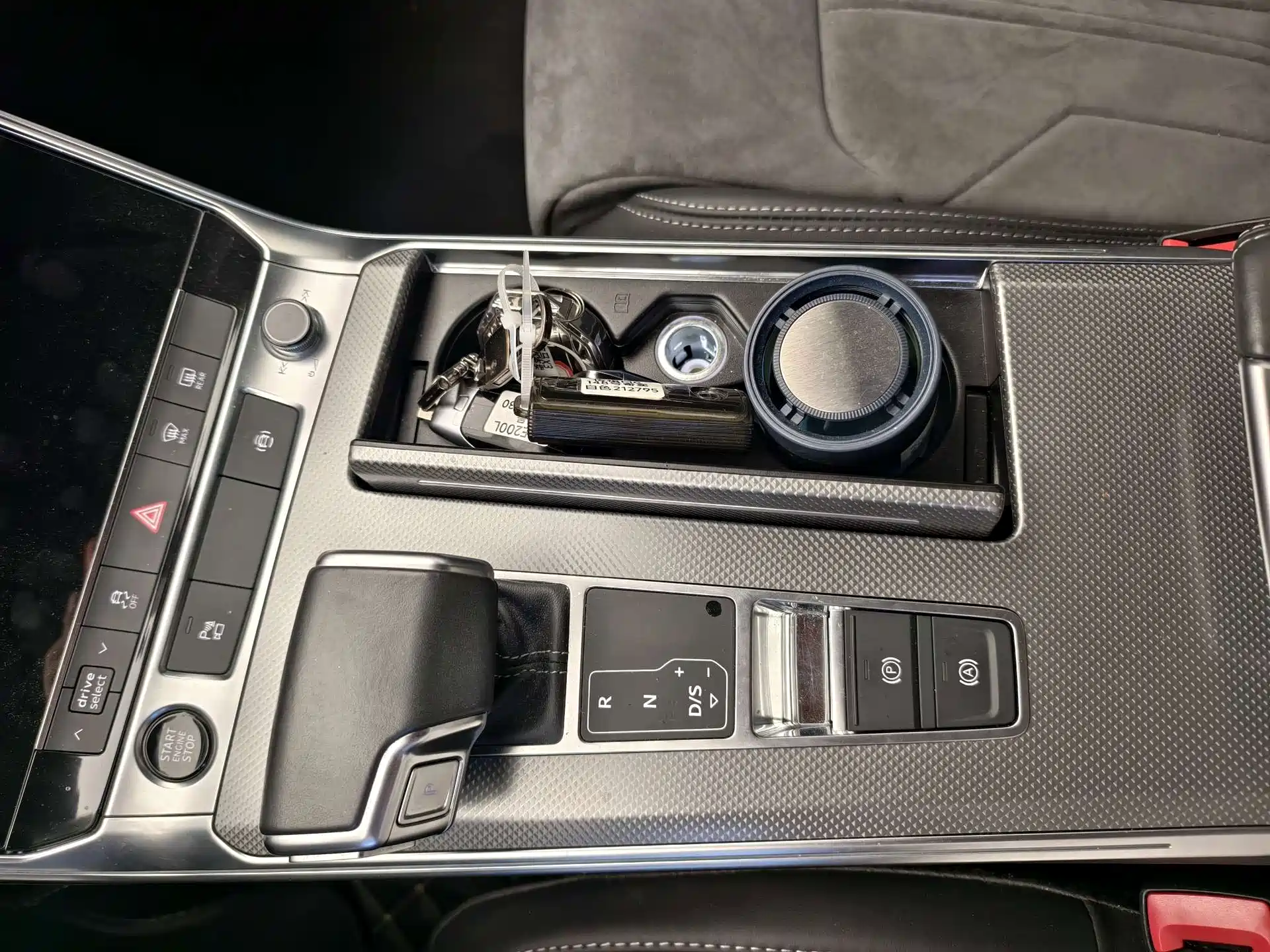 Photo 10 - Audi A6L New Energy