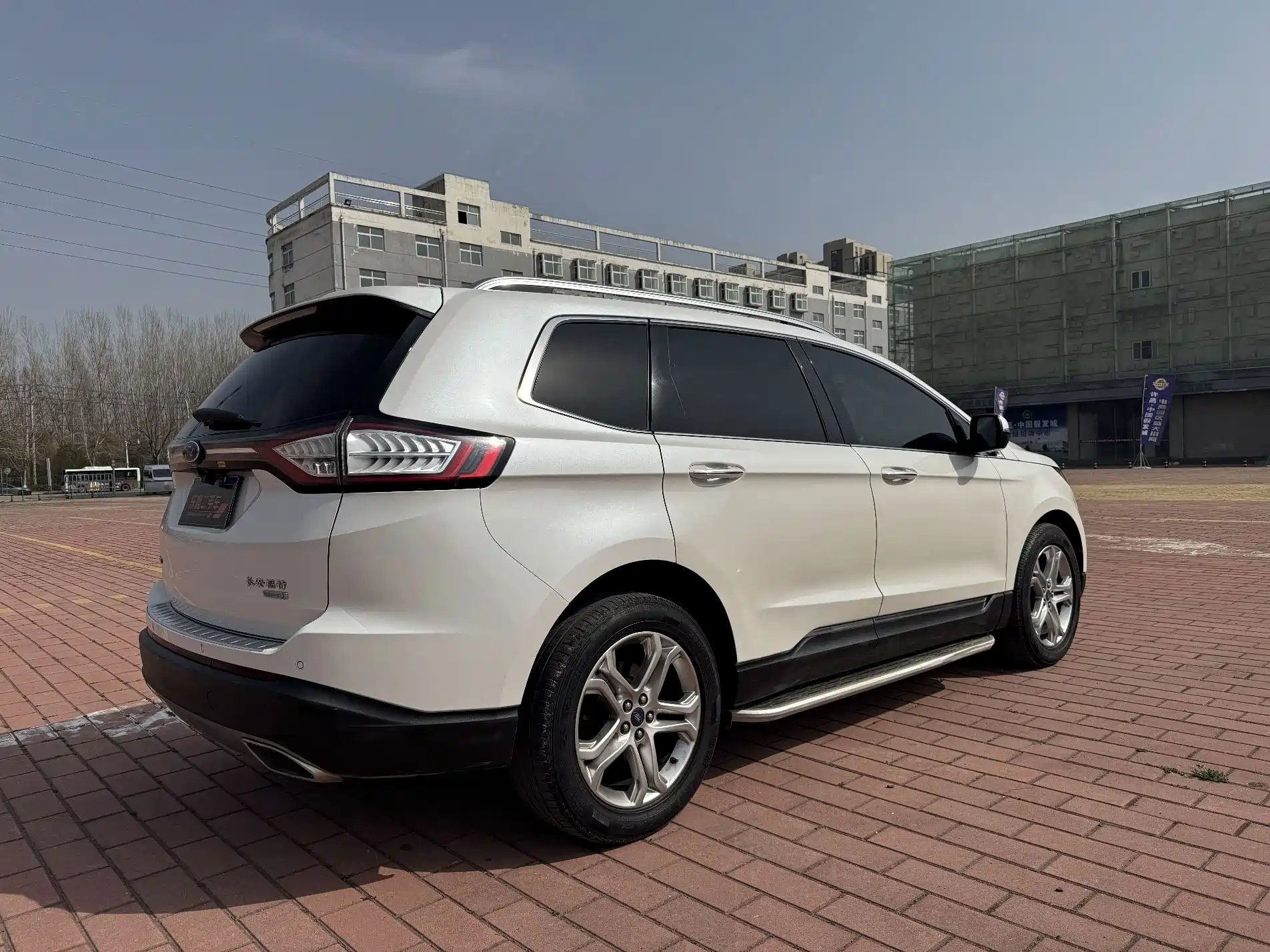 Фото 4 - Ford Edge