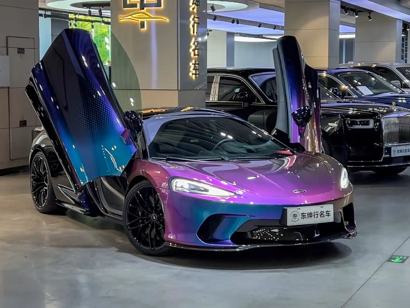 2023 McLaren GT