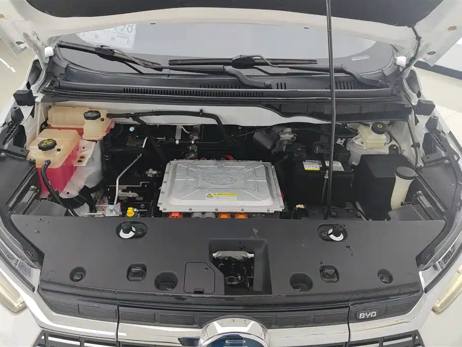 BYD Yuan New Energy 2019 EV360 Smart Connect Premium Edition фото 10
