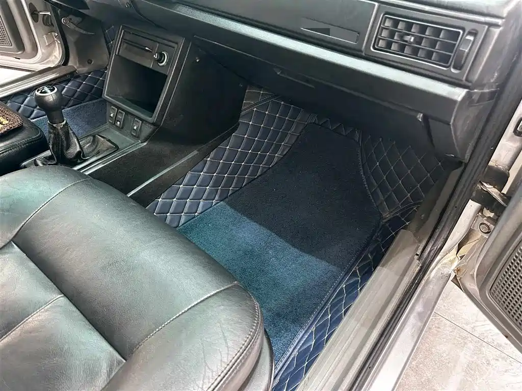 Volkswagen Santana Classic 2007 Model 1.8L Scenic Edition фото 14