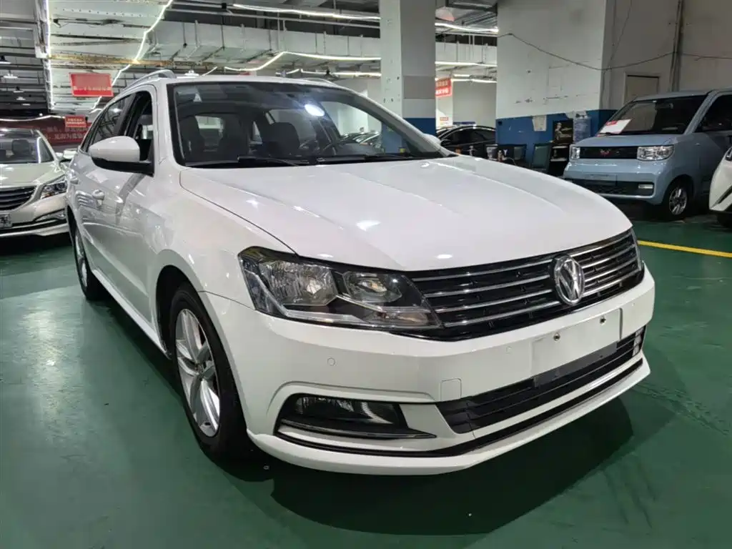 Volkswagen Lavida Tour 2017 230TSI DSG Comfort Edition фото 3