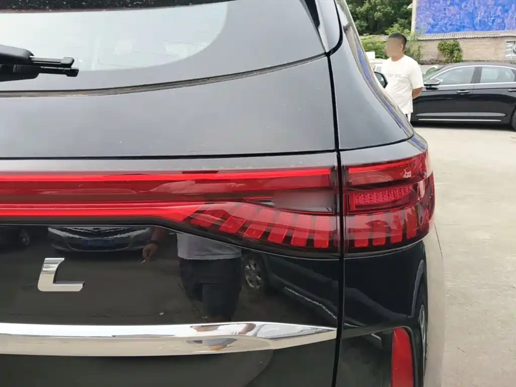 Фото 8 - Haval H6