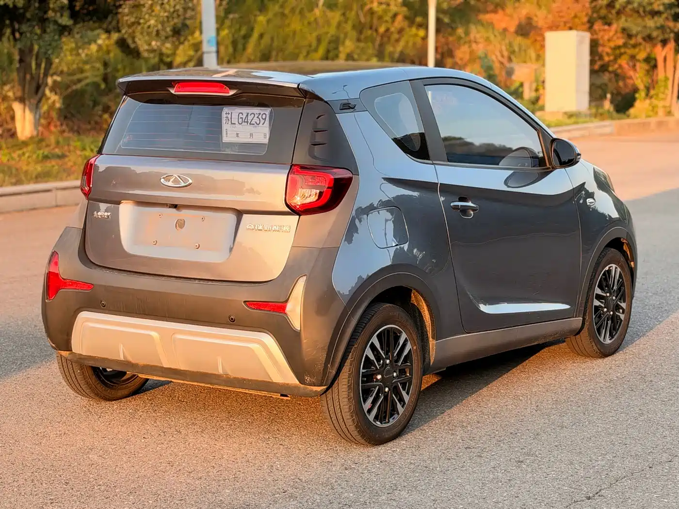 QQ New Energy Little Ant 2024 2024 Youth Edition 251km True Love Version 25.05kWh