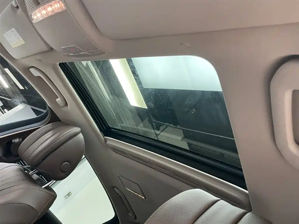 Mercedes-Benz E-Class 2016 E 200 L фото 11