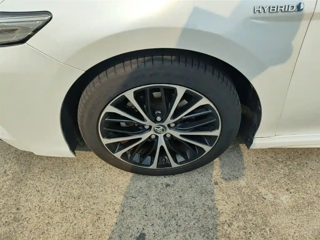 Toyota Camry 2019 Hybrid 2.5HS Trend Edition China VI фото 23