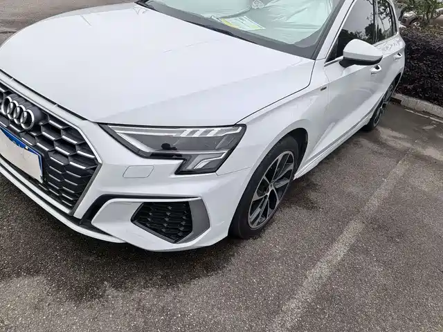 Audi A3 Sportback 35 TFSI, Stylish Elegant