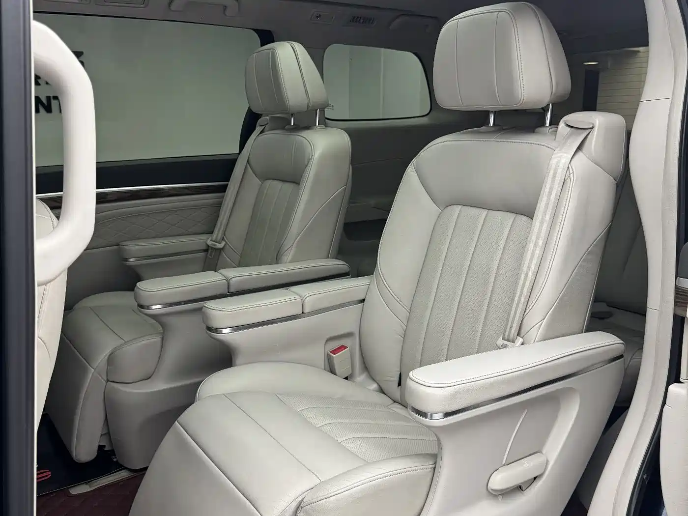 GAC Trumpchi Trumpchi M8 2018 320T Premium Edition фото 6