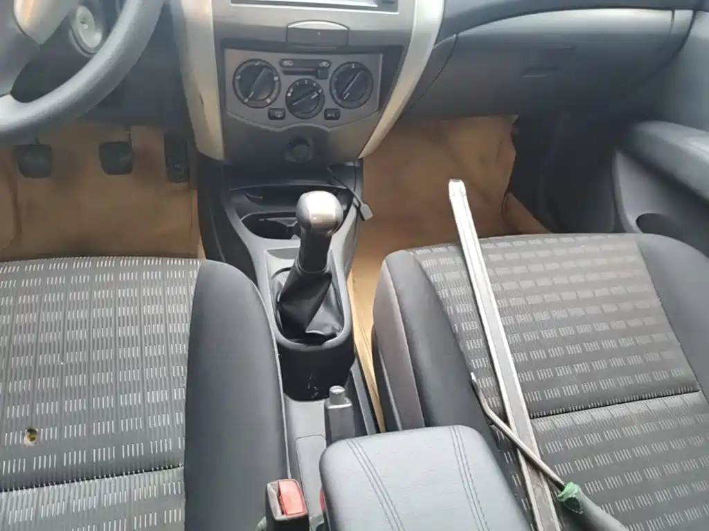 Nissan Livina 2015 2013 Sharp 1.6XL Manual Comfort